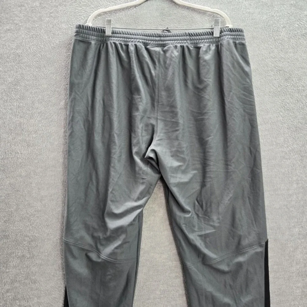 Under Armour Men Activewear Track Pants 2XL Gray Colorblock‎ Fitted Drawstring